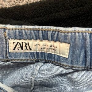 Men’s Zara jeans, size 34 waist.